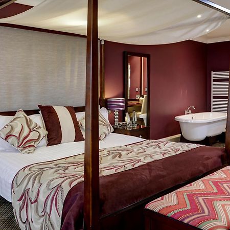 Best Western Forest And Vale Hotel Пикеринг Экстерьер фото