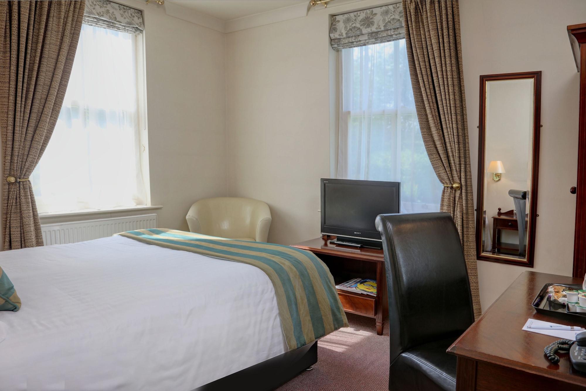 Best Western Forest And Vale Hotel Пикеринг Экстерьер фото