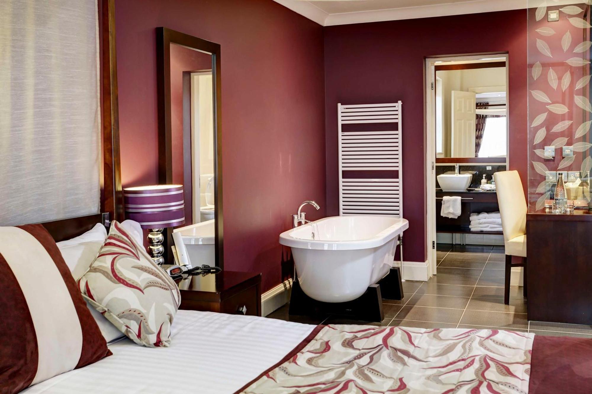 Best Western Forest And Vale Hotel Пикеринг Экстерьер фото