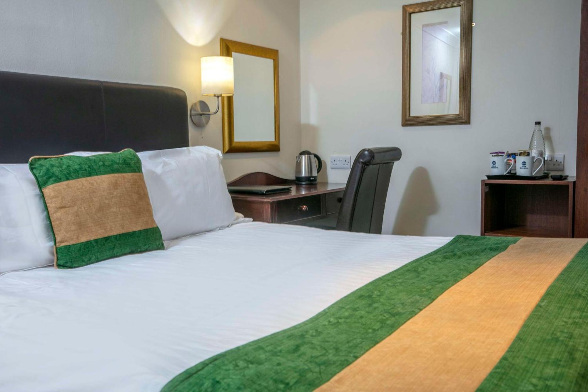 Best Western Forest And Vale Hotel Пикеринг Экстерьер фото
